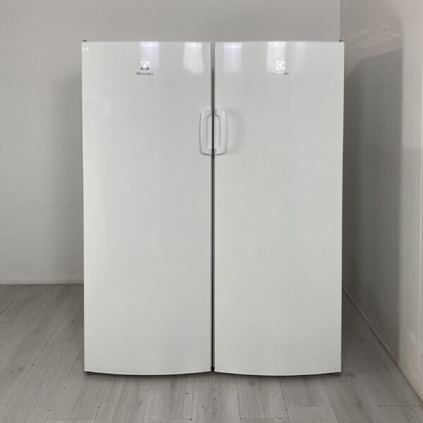 ELECTROLUX Kyl/frys-set KRB1AF32W/KUB1AF22W W8971
