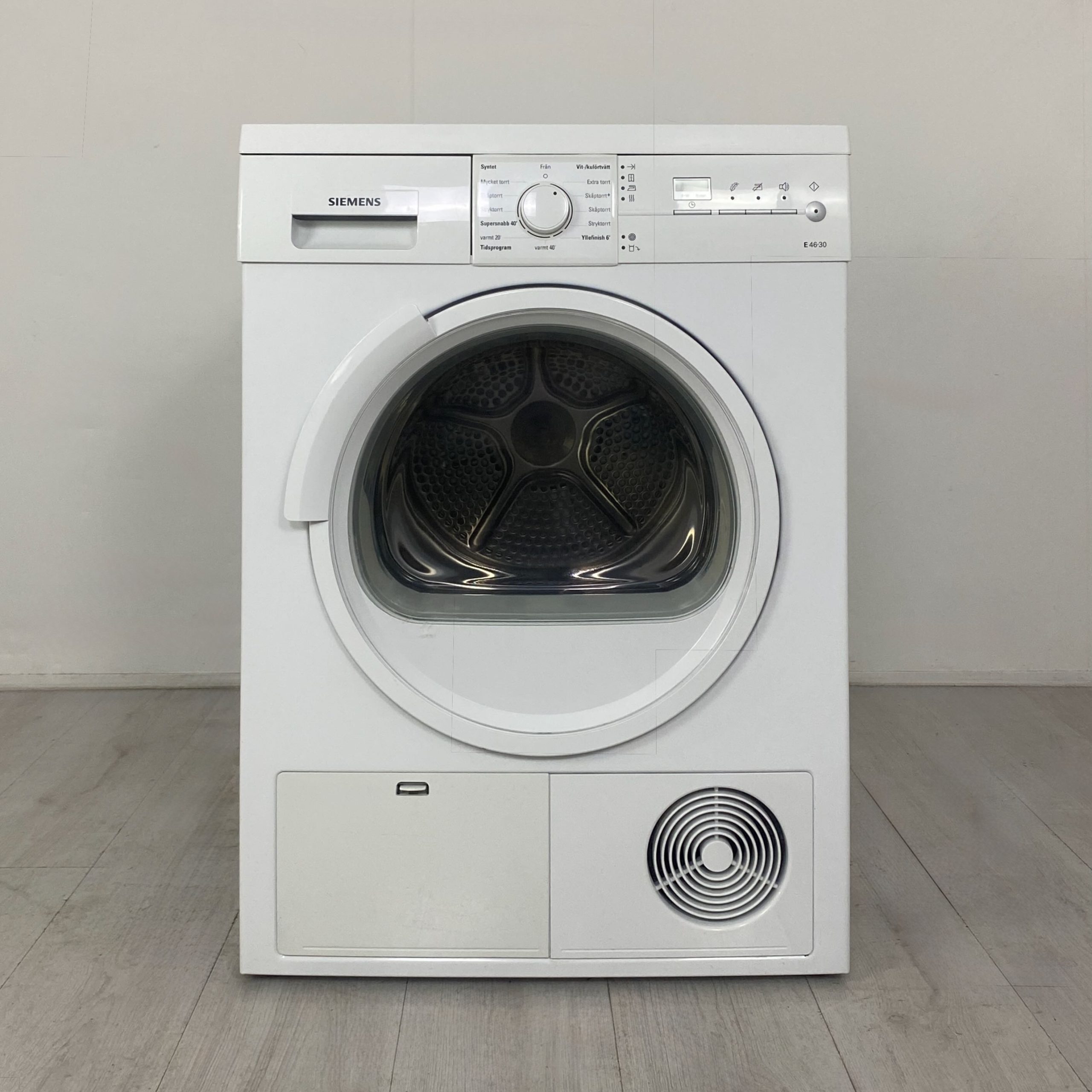 SIEMENS Torktumlare WT46E302DN W9605