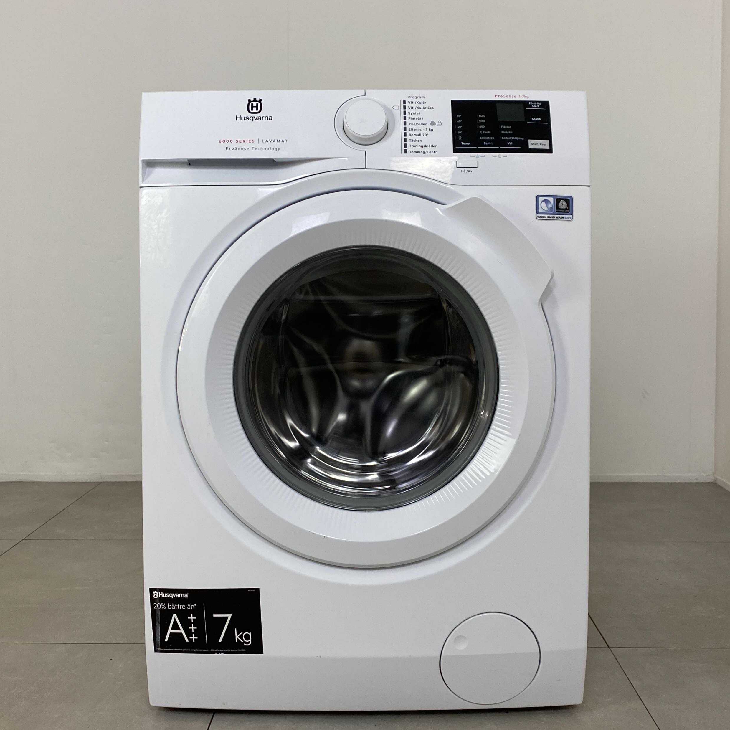 HUSQVARNA Tvättmaskin QW146374 K1443