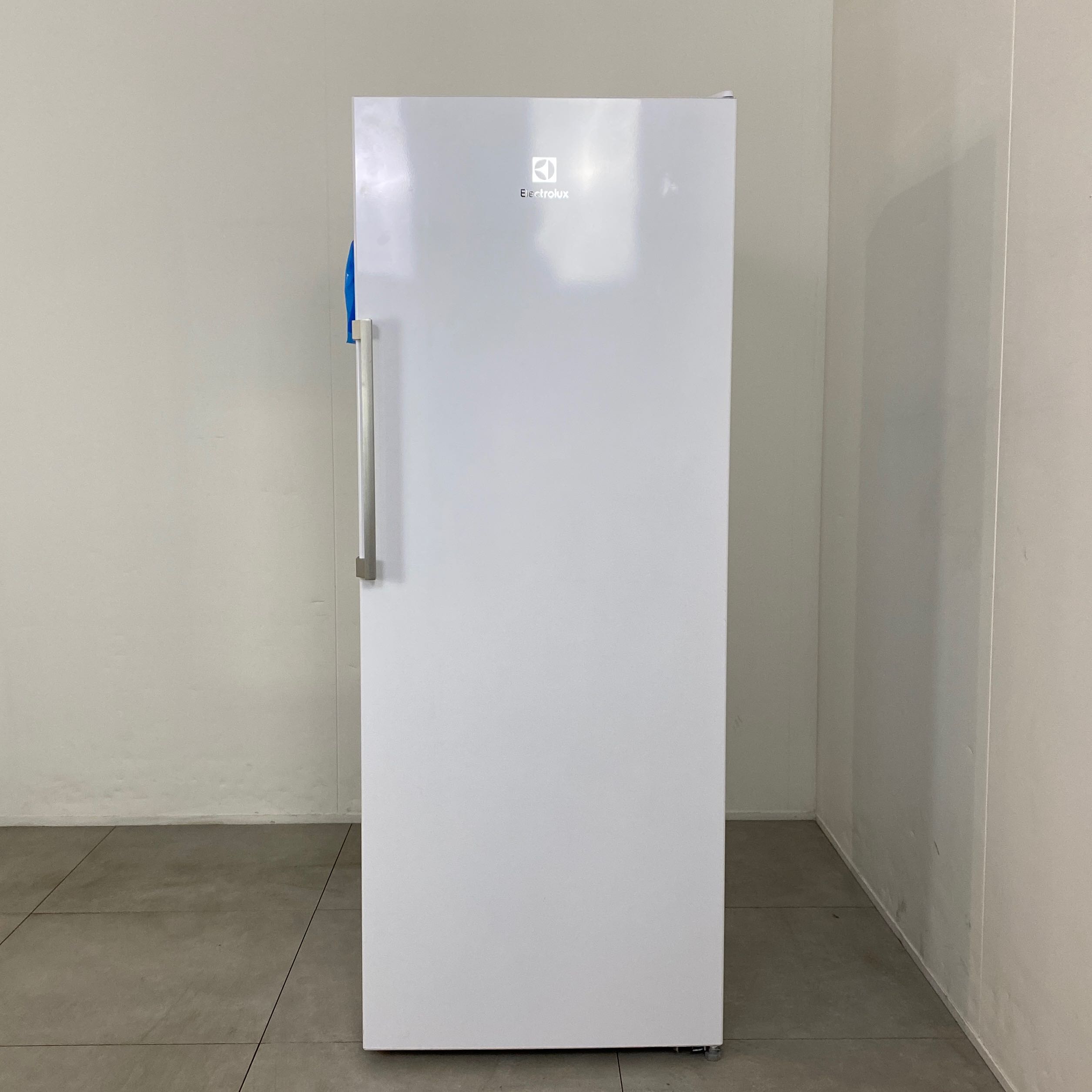 ELECTROLUX Kylskåp KRB2DE33W K1534