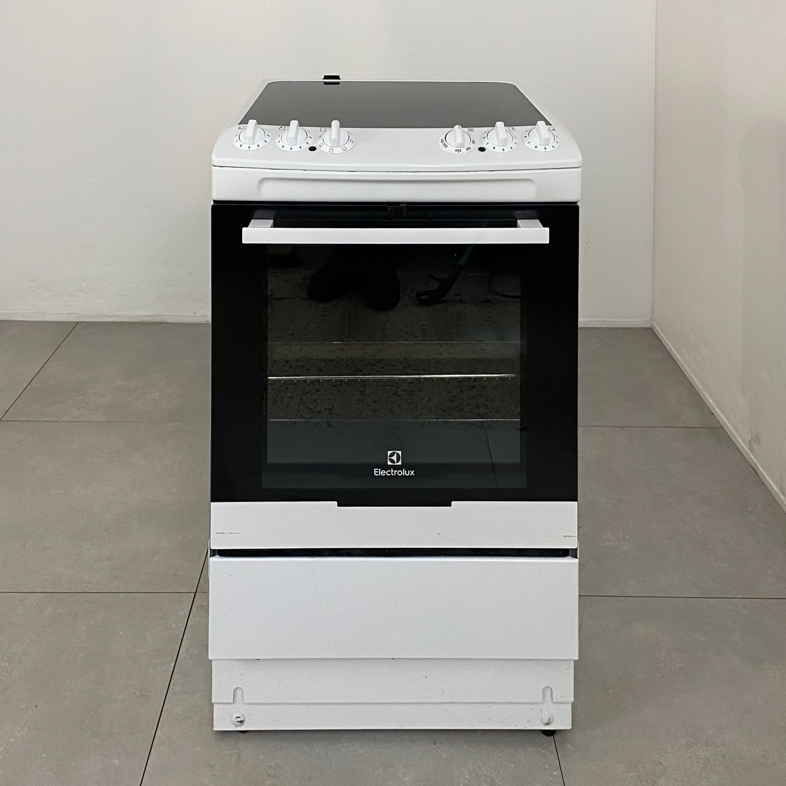 ELECTROLUX Spis EKC4011AOW K1594