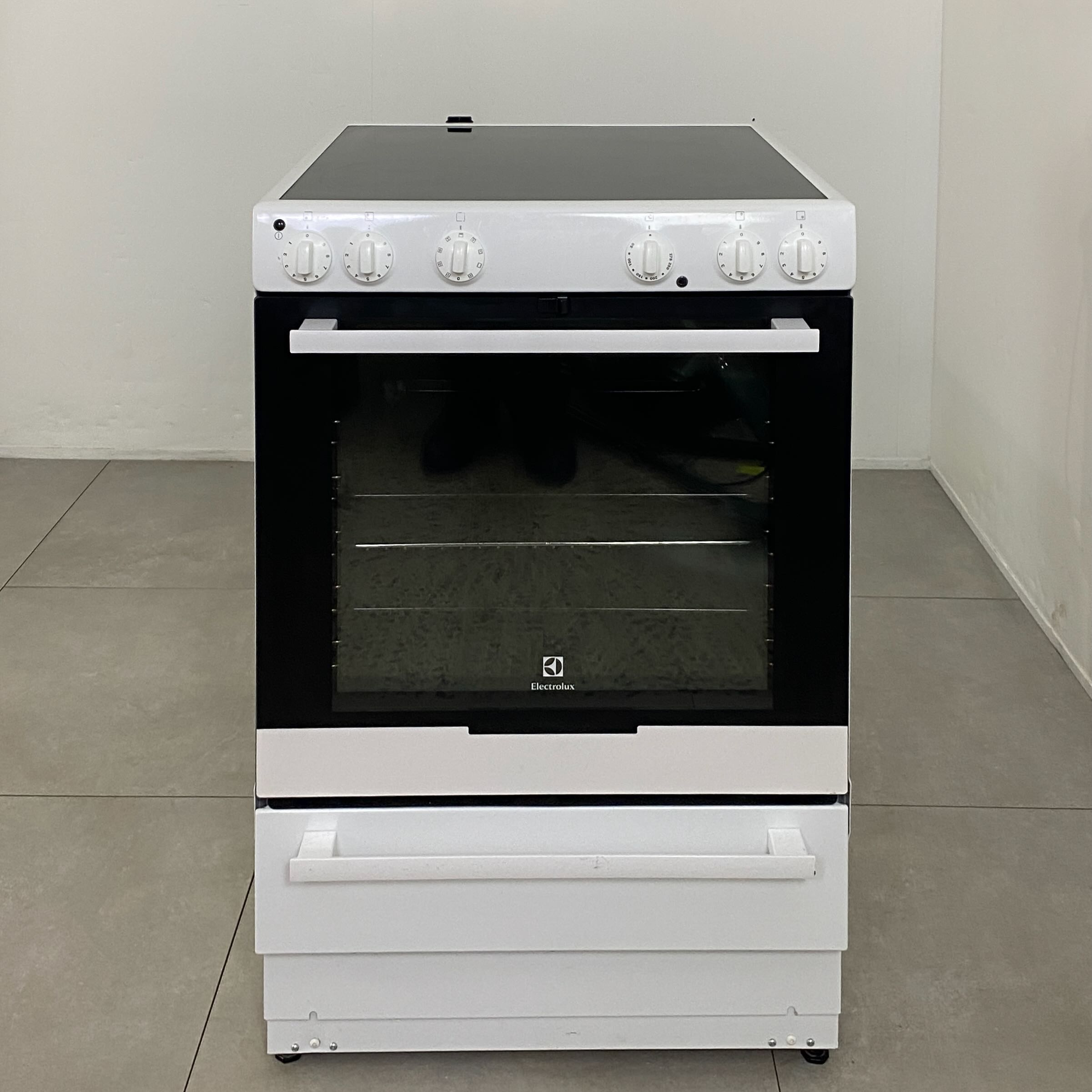 ELECTROLUX Spis EKC7000W K1734