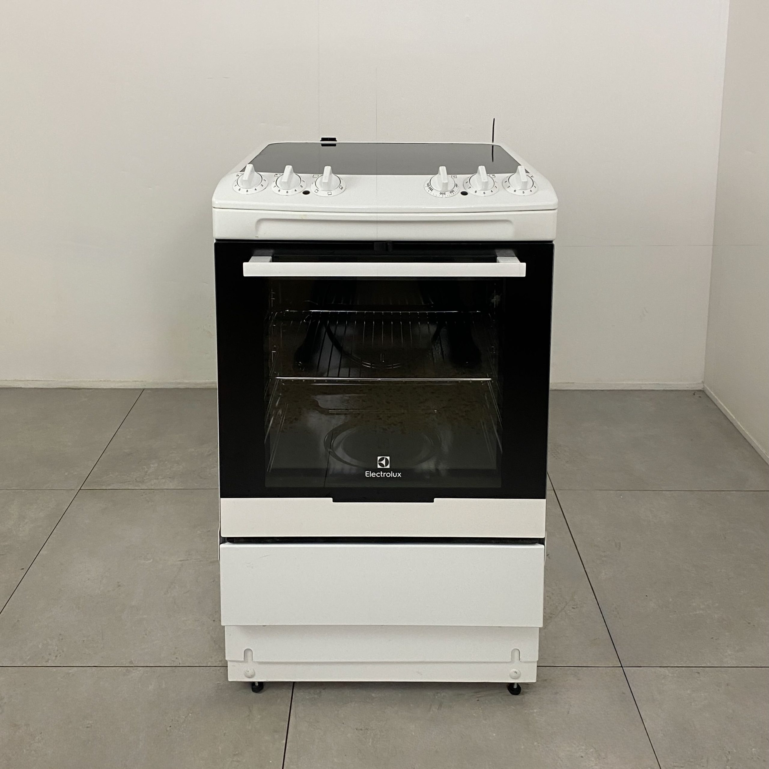 ELECTROLUX Spis EKC4011AOW K2047