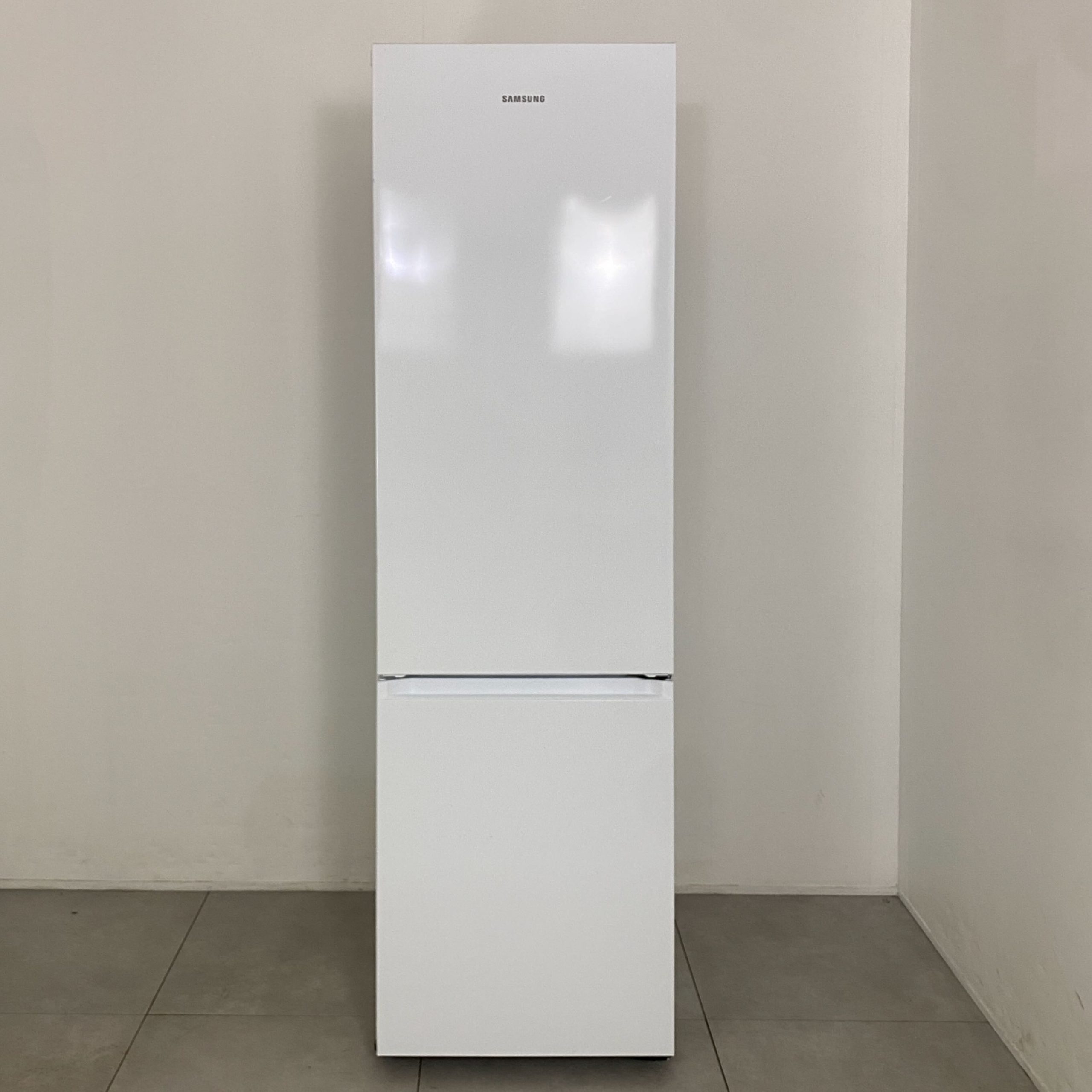 SAMSUNG Kyl/frys-kombi RB38C600EWW K2603