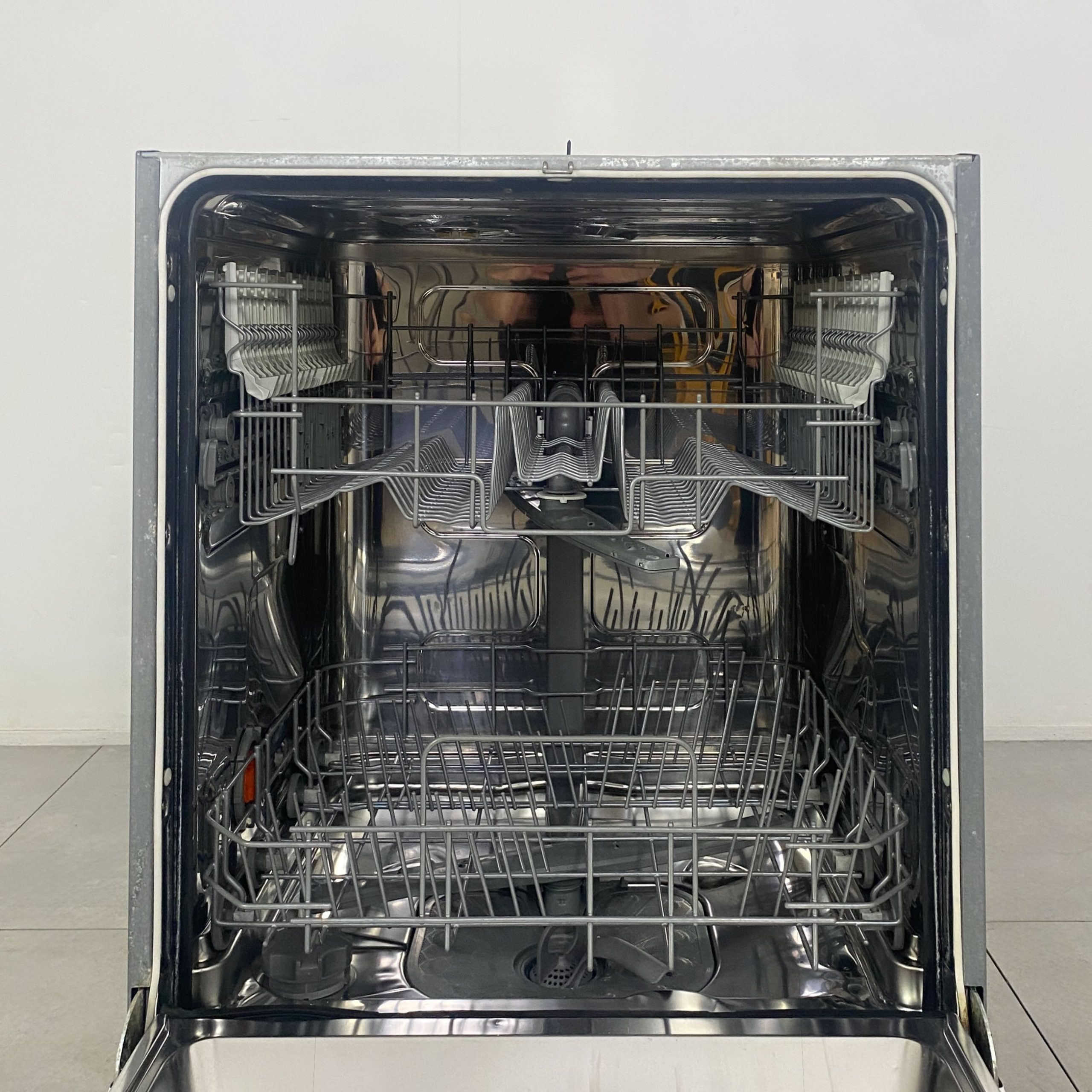 ELECTROLUX Diskmaskin ESF64020 K2750 - Bild 2