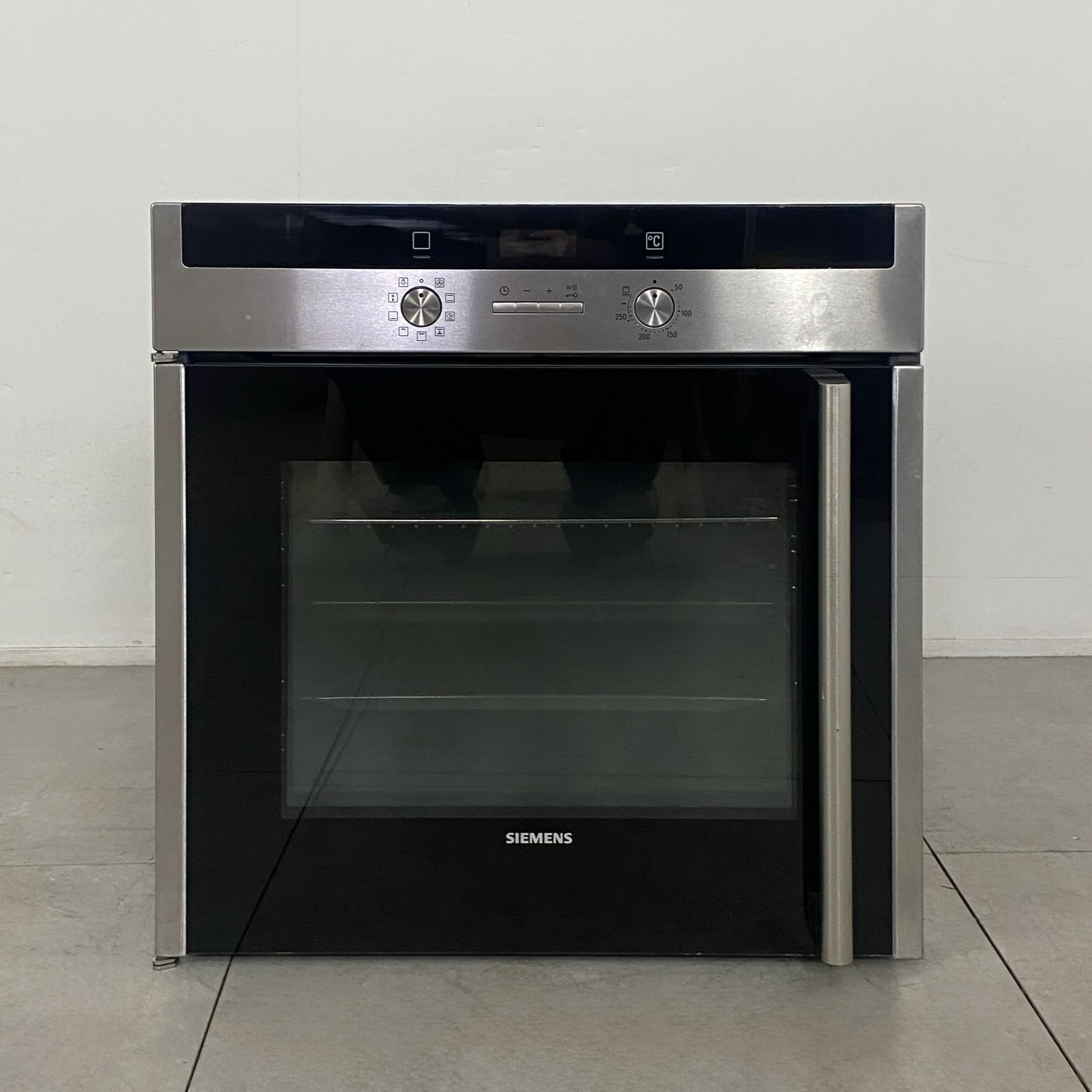 SIEMENS Inbyggnadsugn HB33L1540S K2833